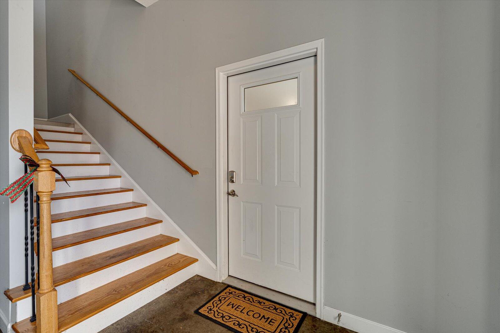 229 Delmont Street, Unit 159 Chattanooga, TN 37405 - Photo 1 of 23 04-229 Delmont St unit 159-3