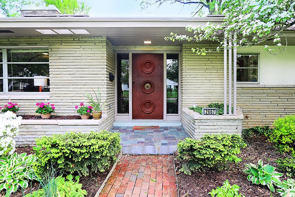 2667 Canterbury Road Columbus, OH 43221 - Photo 2 of 69