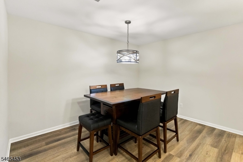 132 Jamestown Road Bernards, NJ 07920 - Photo 4 of 17 Gallery Image 4