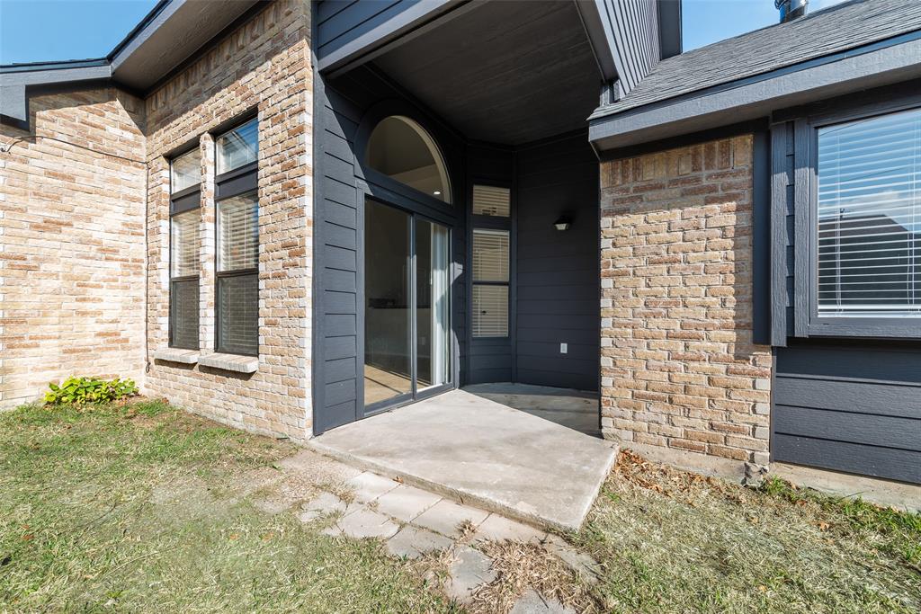 903 Ragland Drive Cedar Hill, TX 75104 - Photo 31 of 33 a view of entrance front of house