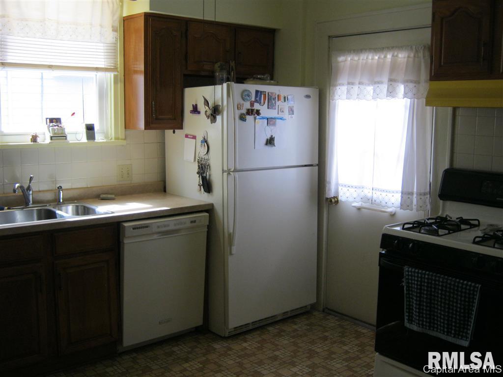 1833 South Walnut Street Springfield, IL 62704 - Photo 8 of 17