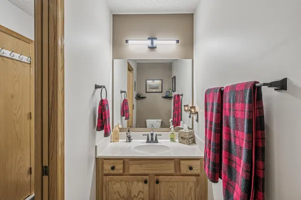 $320,000 | 441 Pleasant Lane, Chaska, MN 55318