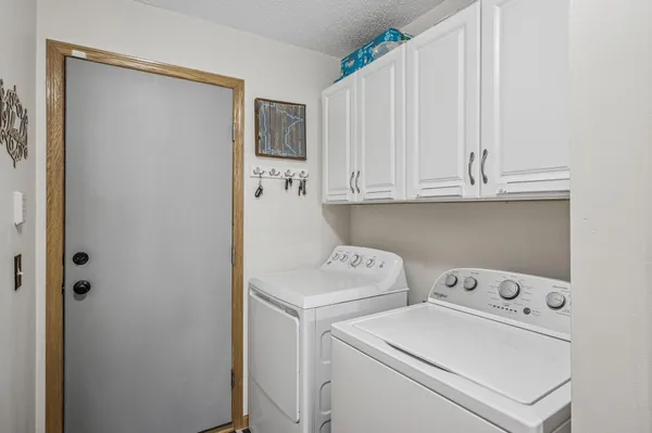 $320,000 | 441 Pleasant Lane, Chaska, MN 55318