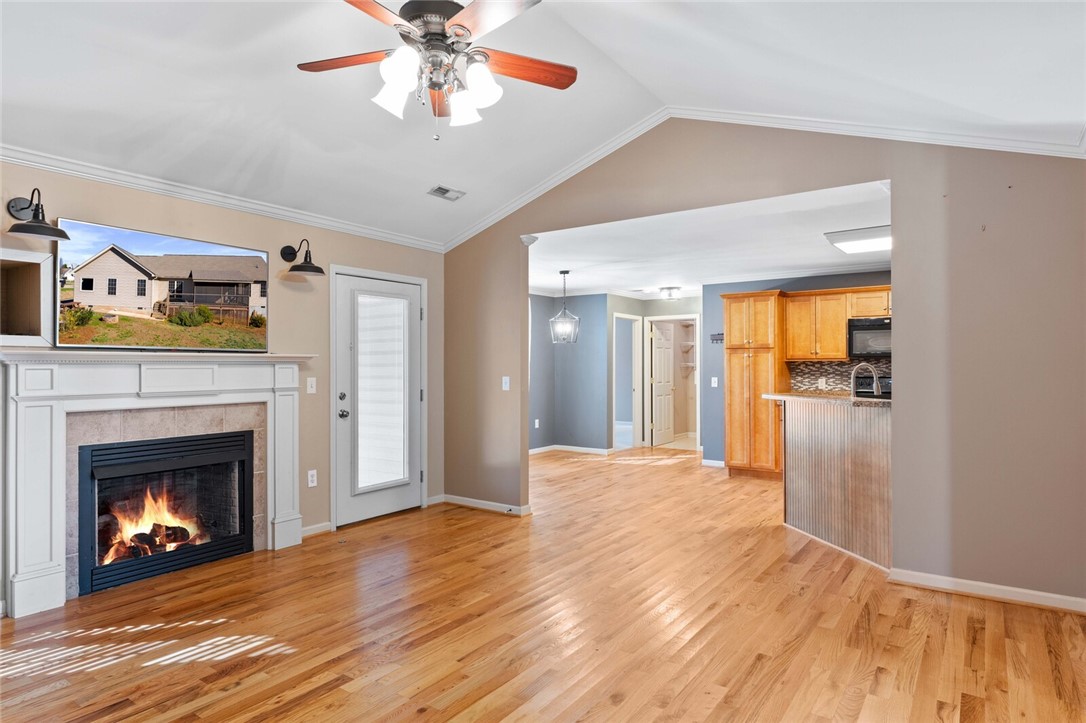 433 Chetola Road Seneca, SC 29672 - Photo 6 of 24 Gallery Image 6