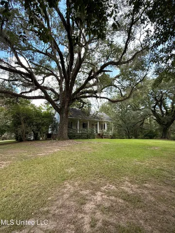 $575,000 | 7735 Old Tunica Road, St. Francisville, LA 70775