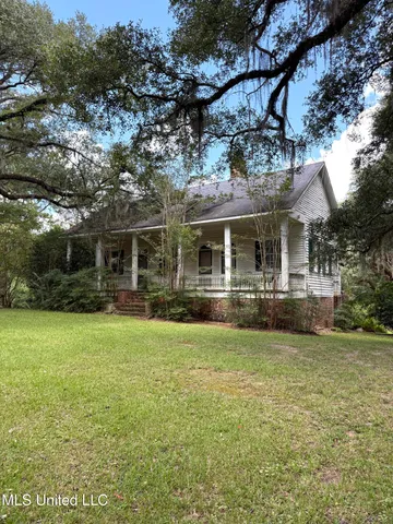 $575,000 | 7735 Old Tunica Road, St. Francisville, LA 70775