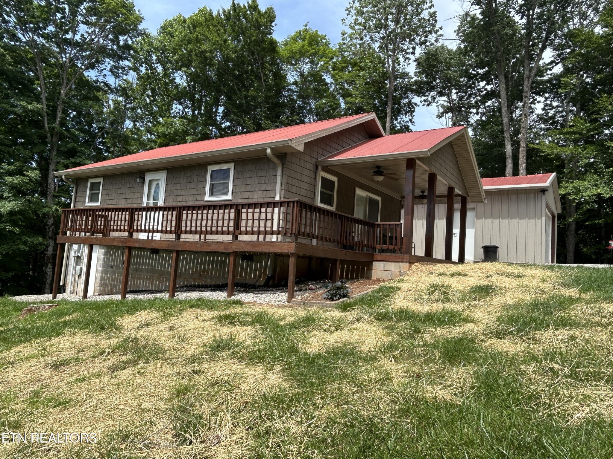 156 Koala Ridge Road Byrdstown, TN 38549 - Photo 9 of 28 Gallery Image 9
