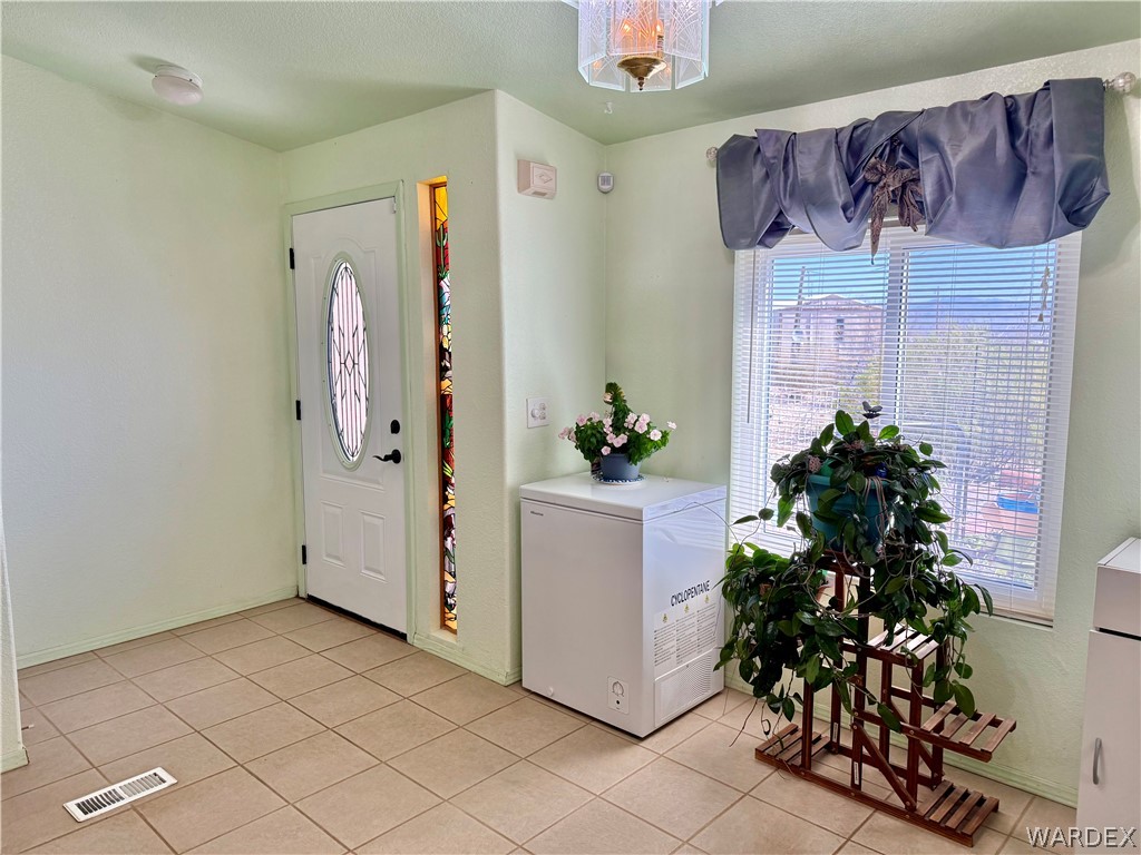 1949 Elgin Road Golden Valley, AZ 86413 - Photo 5 of 41