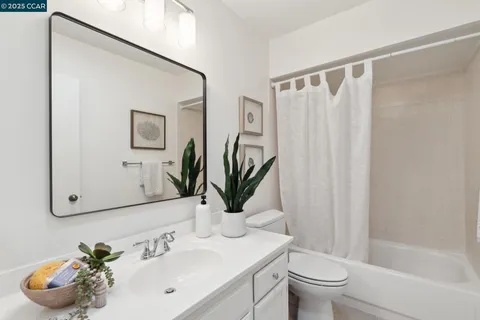 $869,000 | 136 Garden Creek Place, Danville, CA 94526