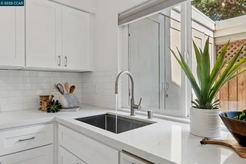 $869,000 | 136 Garden Creek Place, Danville, CA 94526