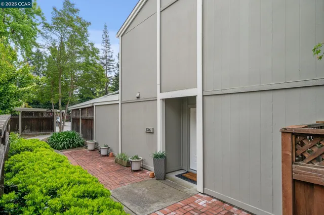 $869,000 | 136 Garden Creek Place, Danville, CA 94526