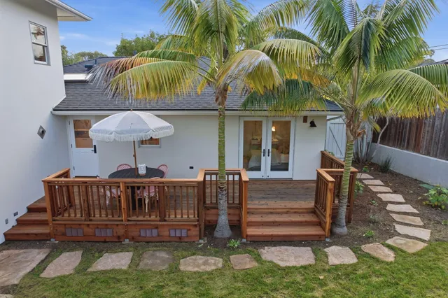 $2,895,000 | 220 Santa Rosa Place, Santa Barbara, CA 93109