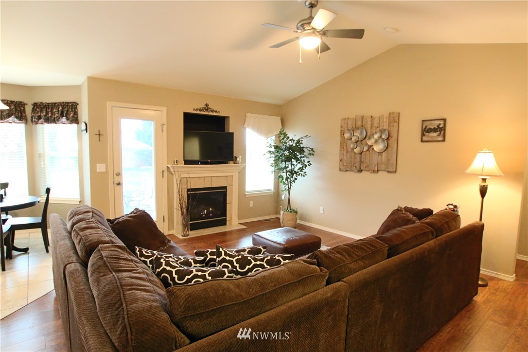18117 Wild Violet Lane Southwest Rochester, WA 98579 - Photo 11 of 25