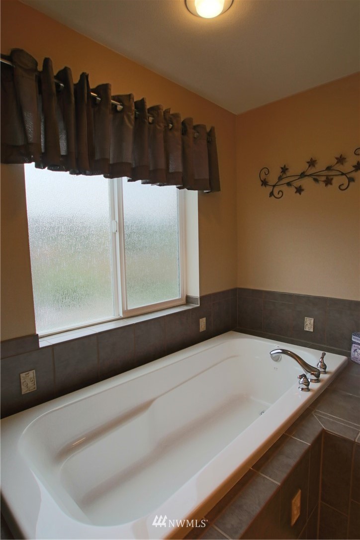18117 Wild Violet Lane Southwest Rochester, WA 98579 - Photo 14 of 25