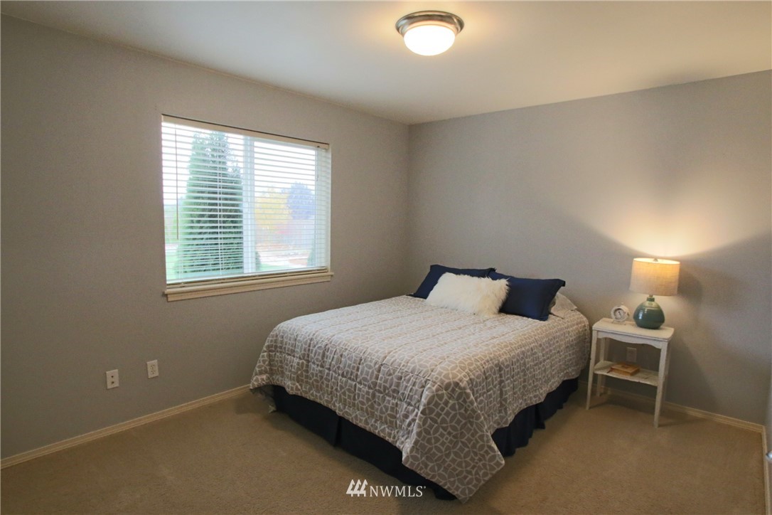 18117 Wild Violet Lane Southwest Rochester, WA 98579 - Photo 15 of 25