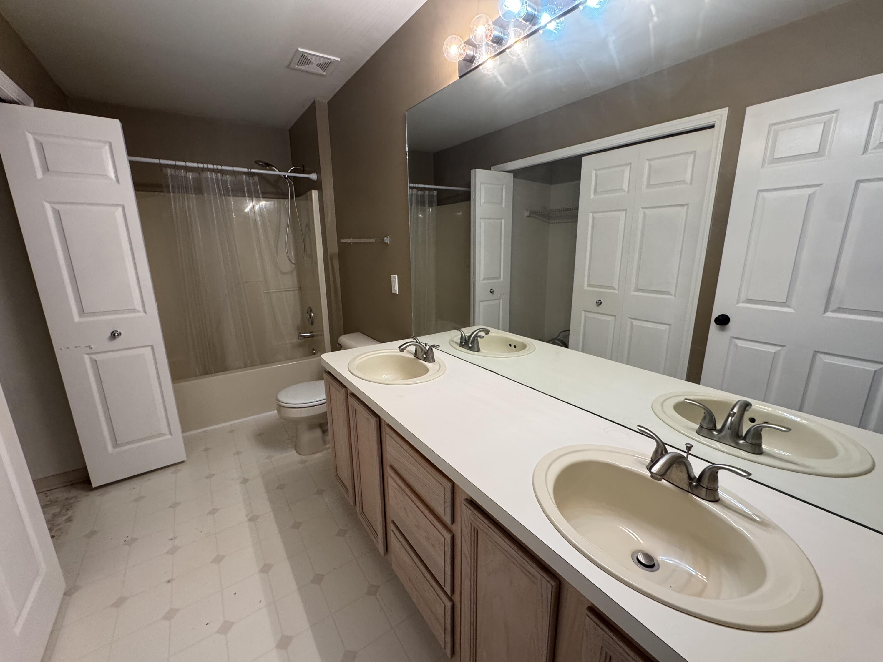 4677 Clover Road Canton, MI 48188 - Photo 26 of 30 IMG_0329