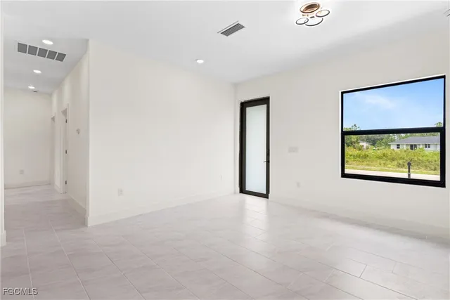 $1,950 | 2711 50th Street West, Lehigh Acres, FL 33971