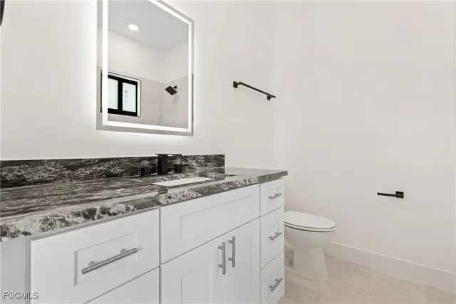 $1,950 | 2711 50th Street West, Lehigh Acres, FL 33971