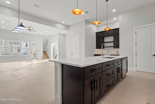 $1,580,000 | 1850 Beach Boulevard, Biloxi, MS 39531