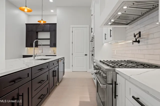 $1,580,000 | 1850 Beach Boulevard, Biloxi, MS 39531