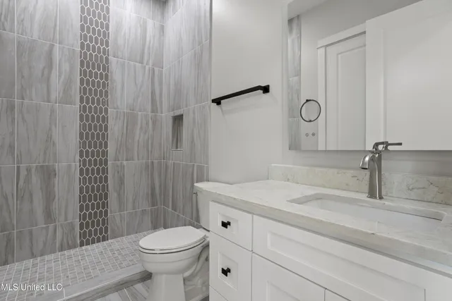 $1,580,000 | 1850 Beach Boulevard, Biloxi, MS 39531