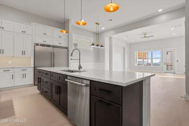 $1,580,000 | 1850 Beach Boulevard, Biloxi, MS 39531