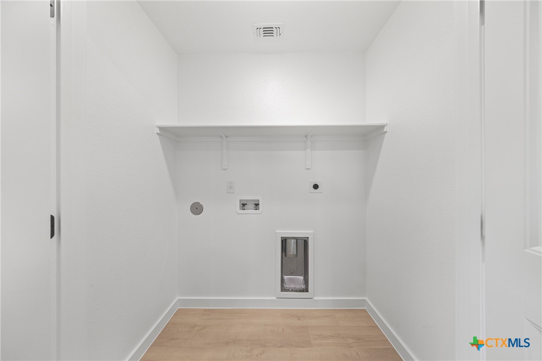 1204 Martin Luther King Jr Lane, Unit B Temple, TX 76504 - Photo 9 of 22 a view of an empty room