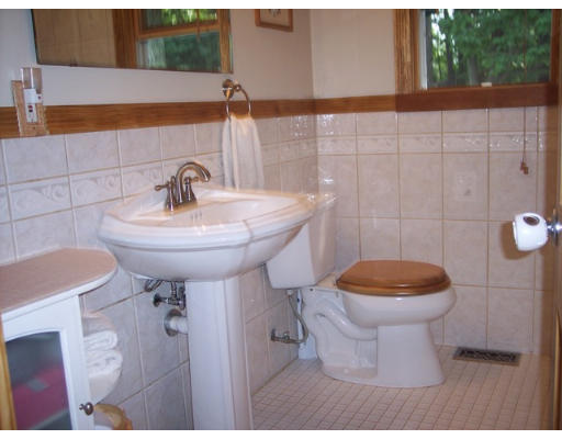 116 Meadowbrook Road Chelmsford, MA 01863 - Photo 9 of 18