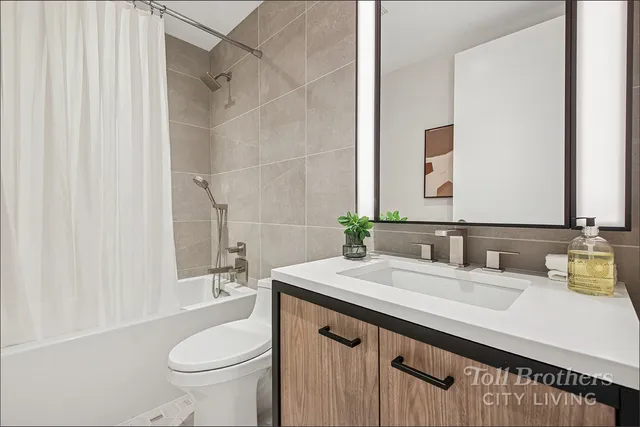 $2,000,000 | 218 West 103rd Street, Unit 11E | Upper West Side