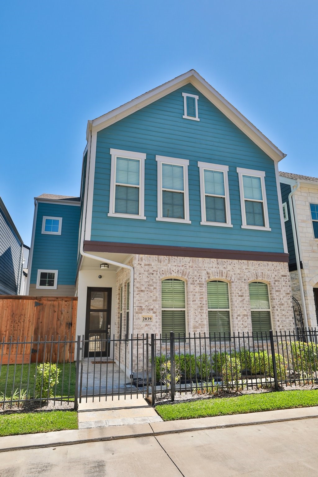 2039 Jadeite Trace Houston, TX 77077 - Photo 3 of 50