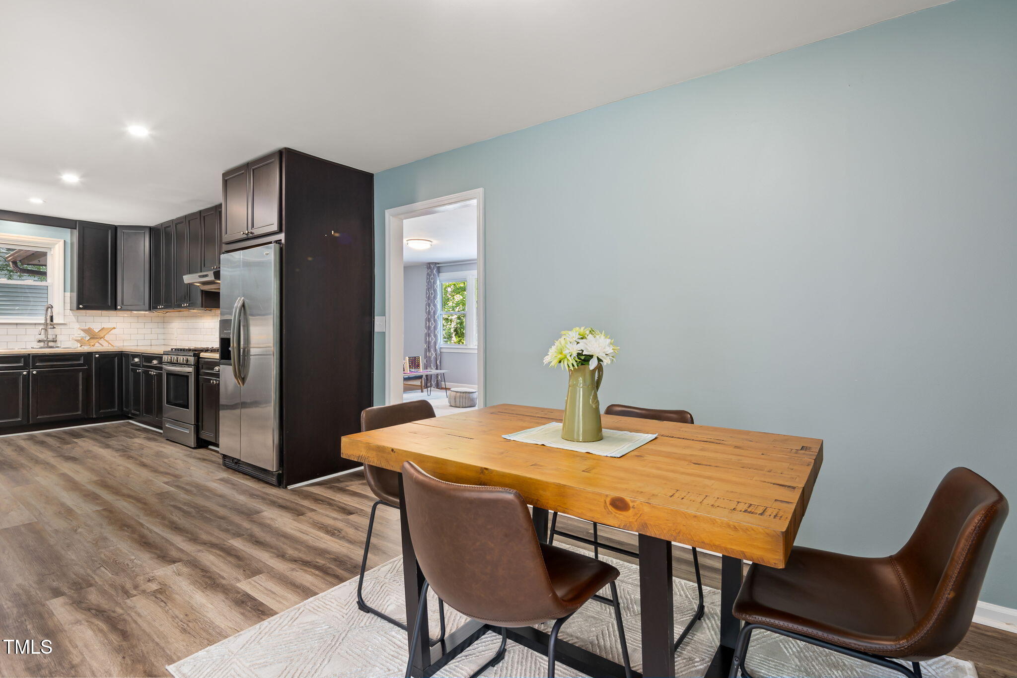 418 Ridgefield Road Chapel Hill, NC 27517 - Photo 13 of 27 12.5DiningtoKitchen