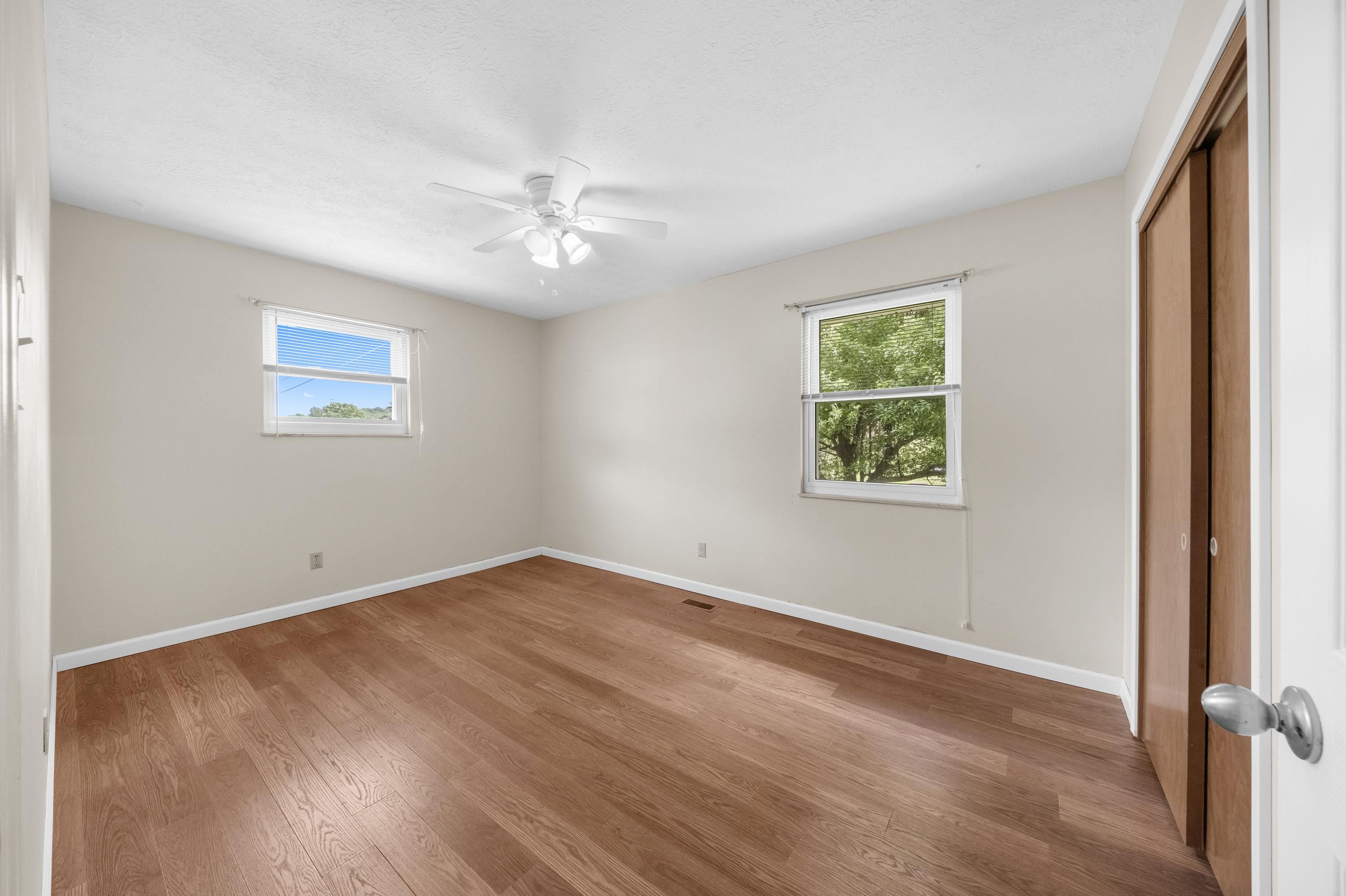 162 West Meadowbrook Road Ashland, KY 41102 - Photo 33 of 45
