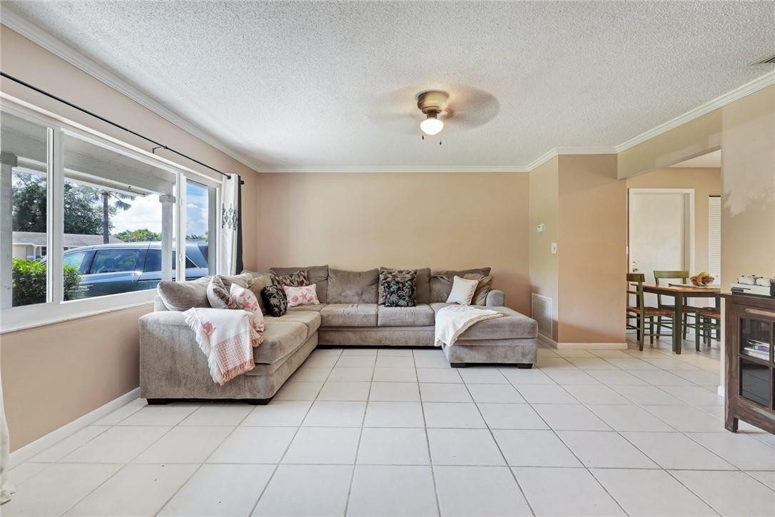 18422 Spanish Isles Place Boca Raton, FL 33496 - Photo 25 of 34 Tiled floorsl