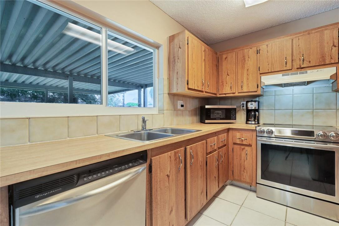 18422 Spanish Isles Place Boca Raton, FL 33496 - Photo 4 of 34 Stainless Appliances