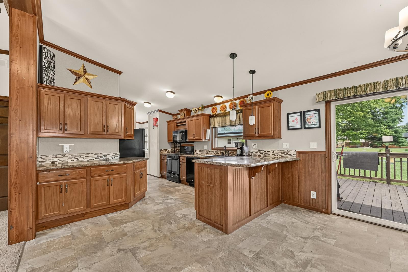 405 North Pleasant Avenue Spring Valley, MN 55975 - Photo 12 of 33