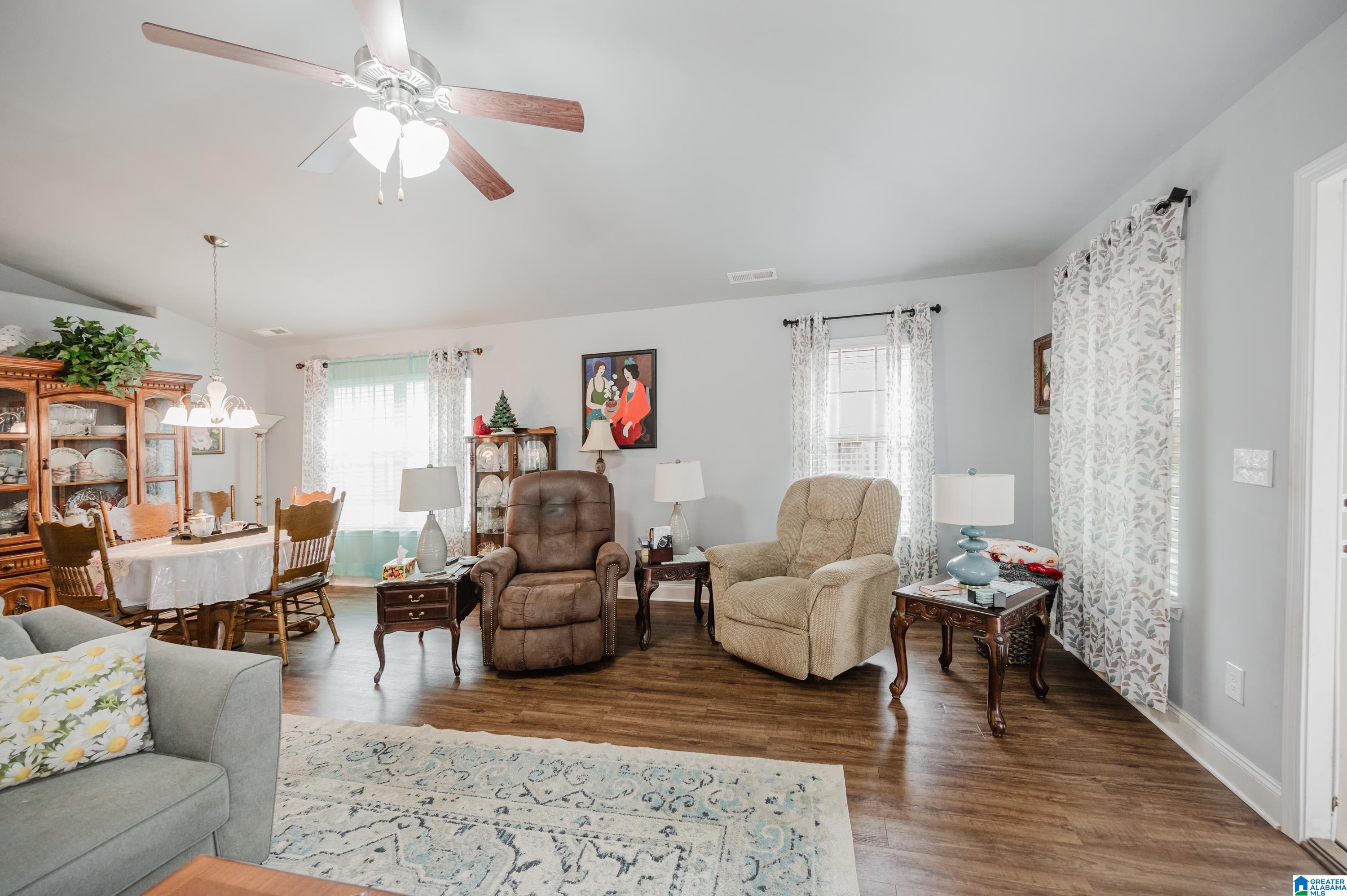 300 Vincent Street Alabaster, AL 35007 - Photo 6 of 34
