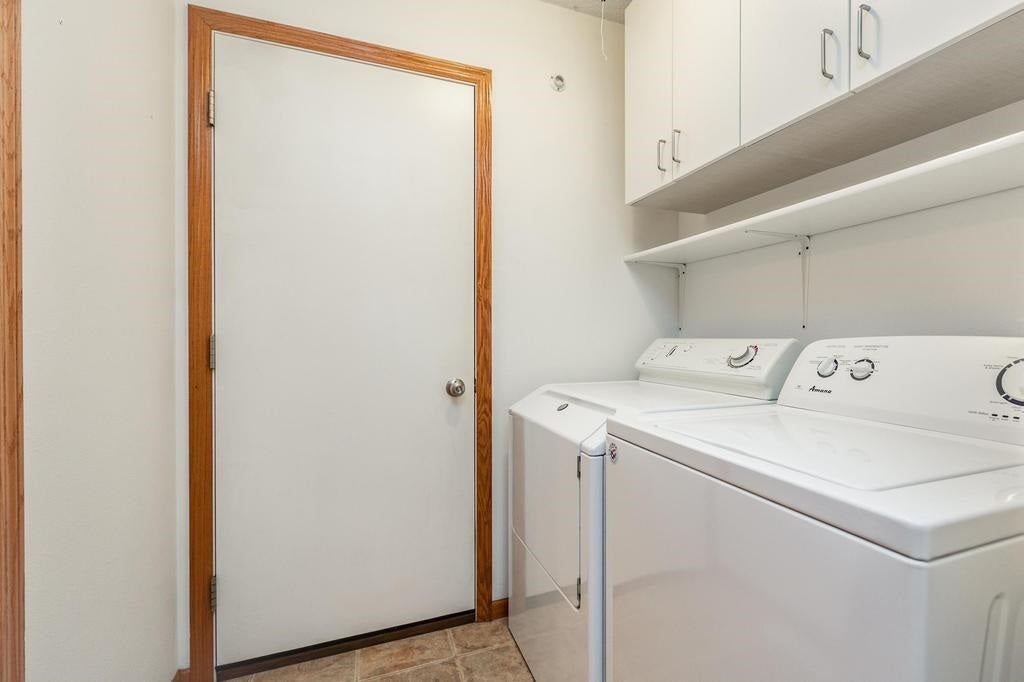 3737 Stoney Point Road Southwest Cedar Rapids, IA 52404 - Photo 14 of 31 Gallery Image 14
