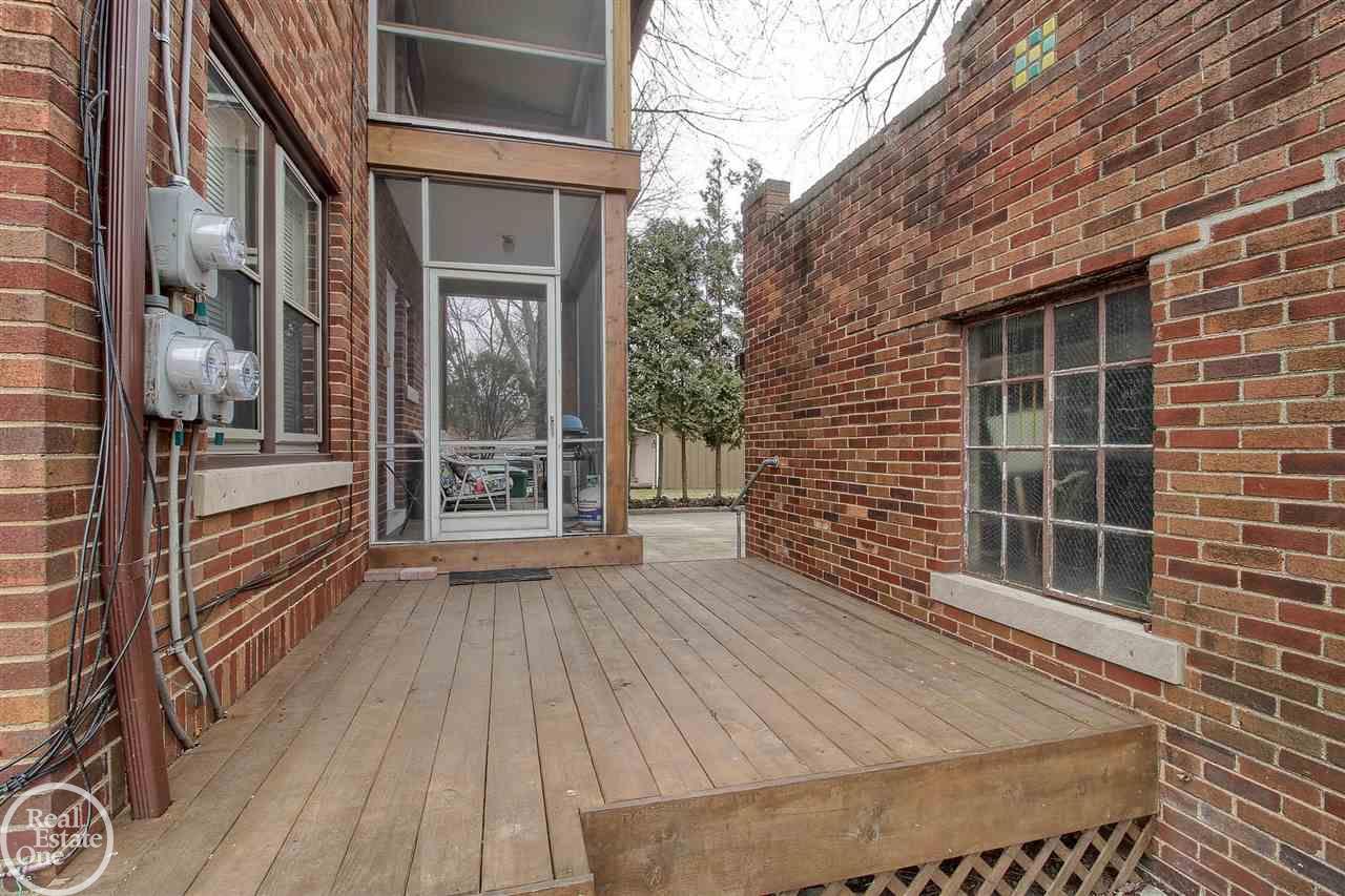 832 Trombley Road Grosse Pointe, MI 48230 - Photo 4 of 52 31360773-3.JPG