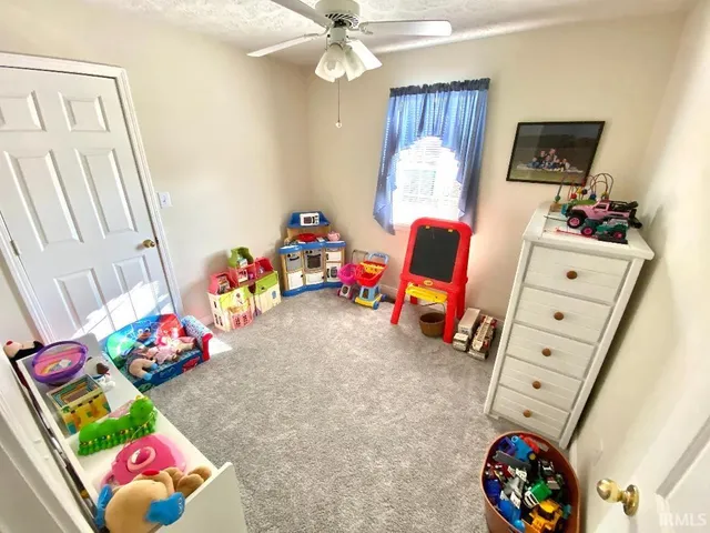 $249,500 | 889 7th Street Northeast, Linton, IN 47441