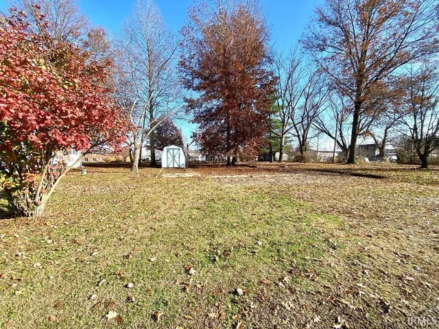 $249,500 | 889 7th Street Northeast, Linton, IN 47441