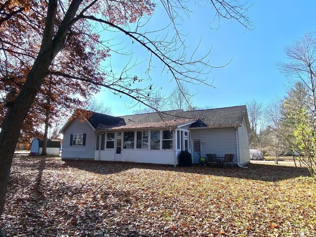 889 7th Street Northeast Linton, IN 47441 - Photo 6 of 36
