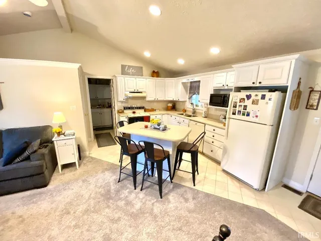 $249,500 | 889 7th Street Northeast, Linton, IN 47441