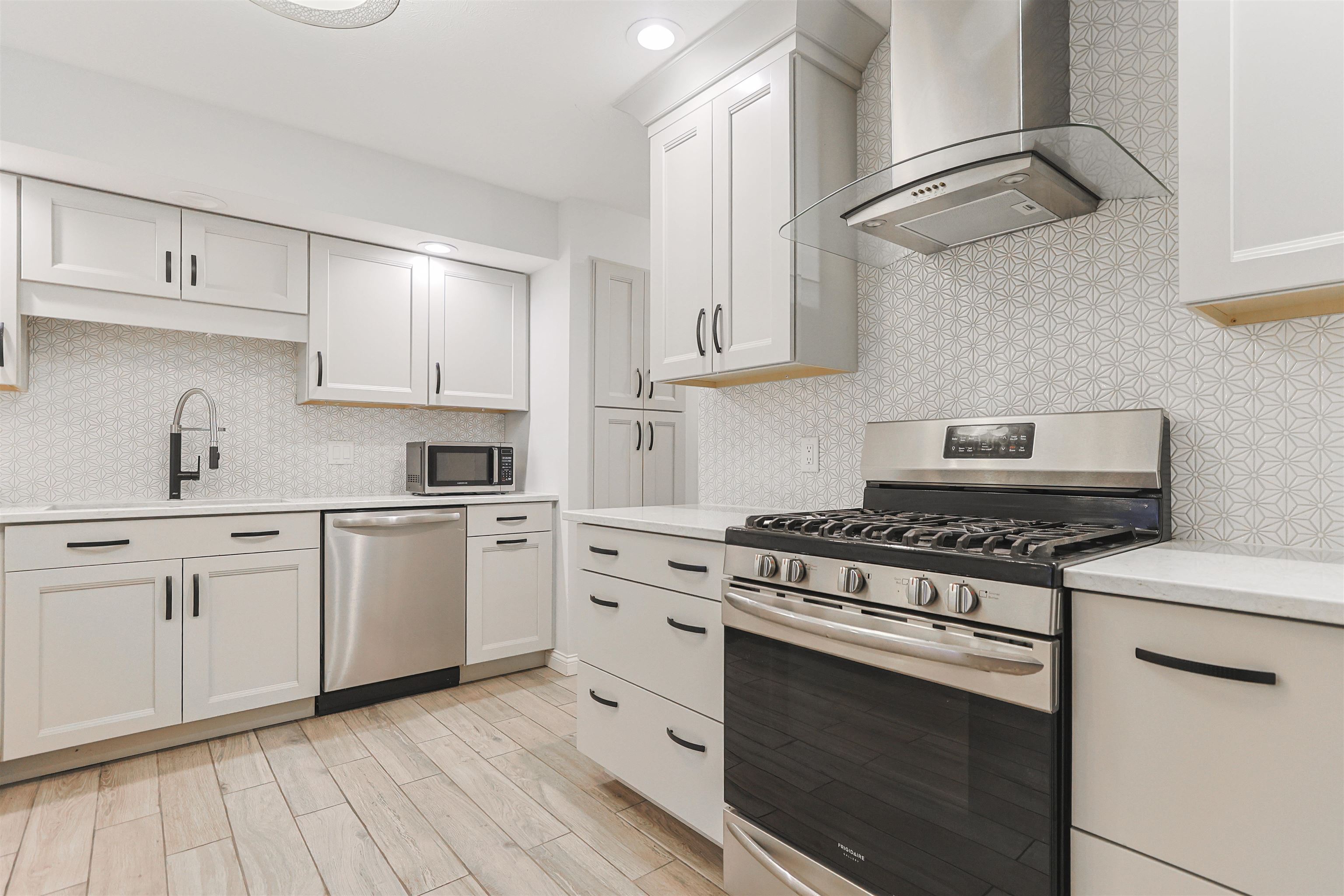 15711 Durham Way Granger, IN 46530 - Photo 14 of 34