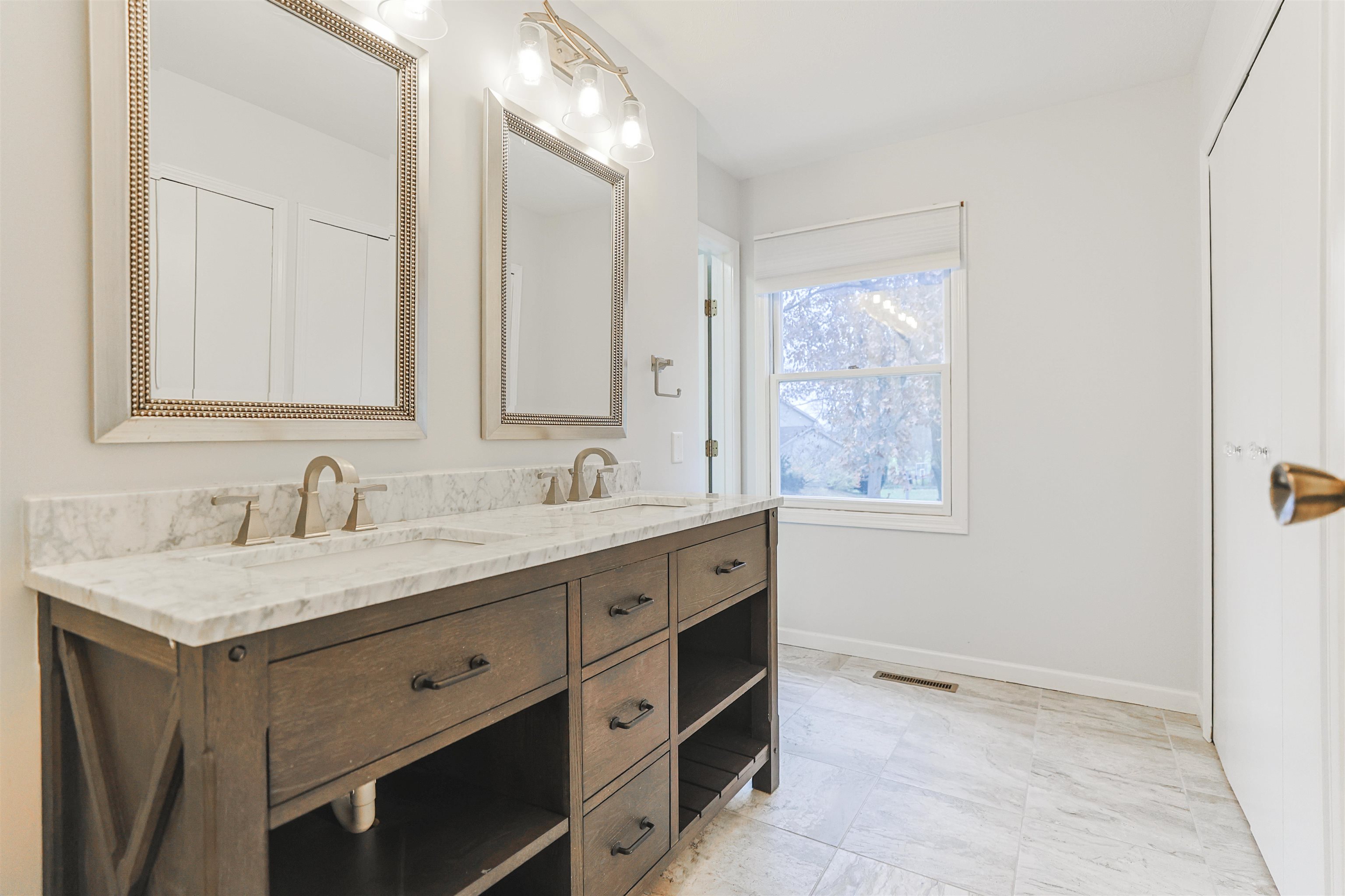 15711 Durham Way Granger, IN 46530 - Photo 18 of 34