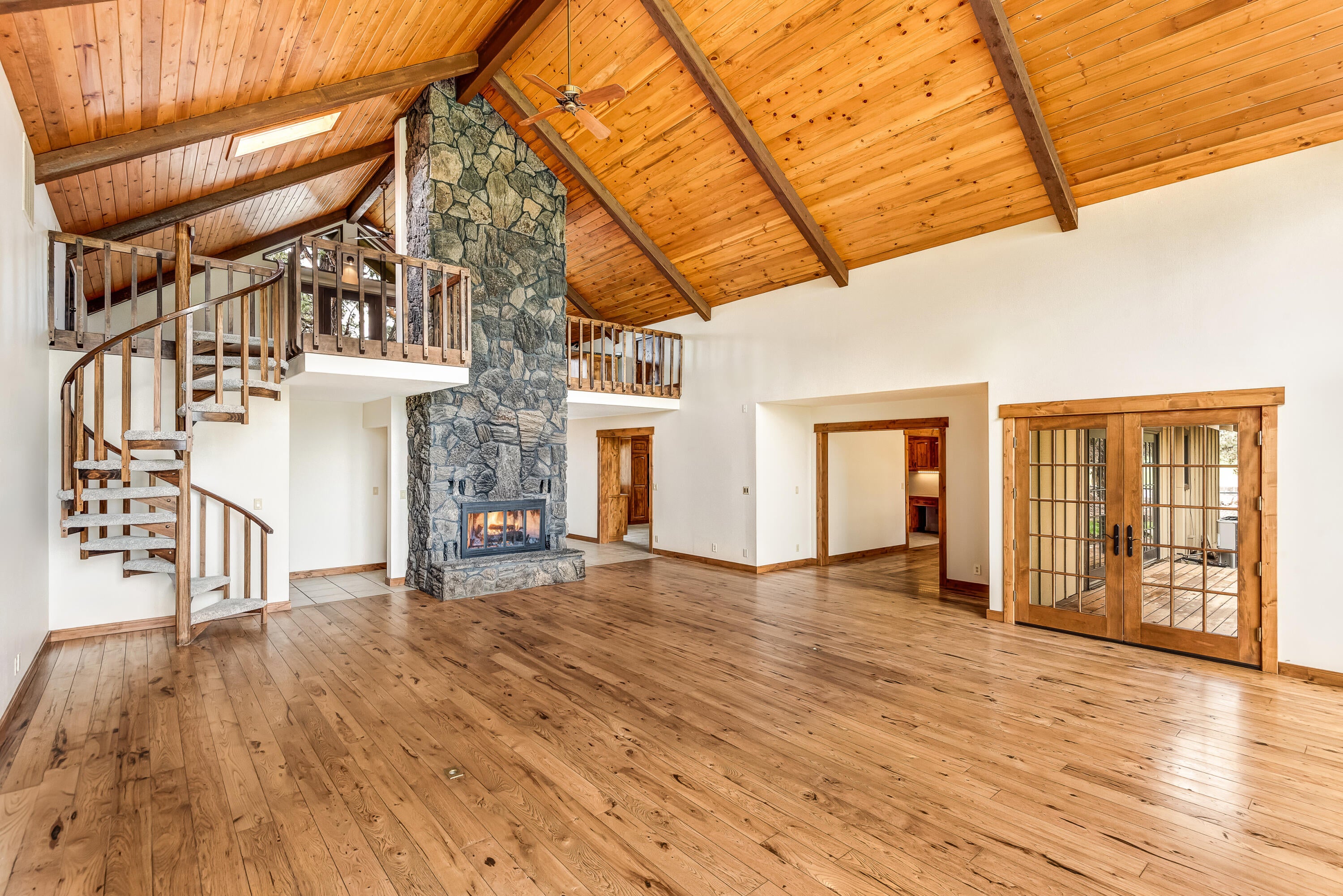 18455 Couch Market Road Bend, OR 97703 - Photo 11 of 45 11