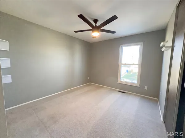 $329,000 | 27 Glenna Drive, St. Peters, MO 63376