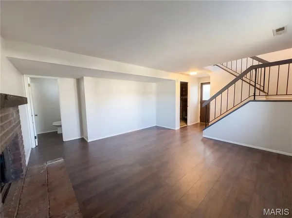 $329,000 | 27 Glenna Drive, St. Peters, MO 63376