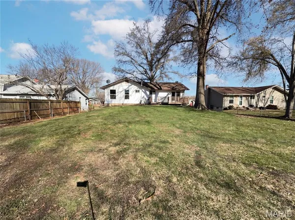 $329,000 | 27 Glenna Drive, St. Peters, MO 63376