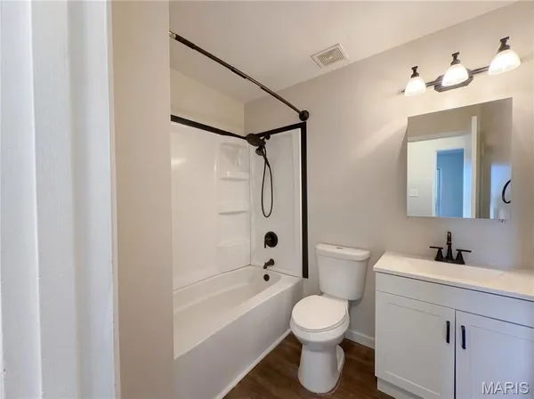 $329,000 | 27 Glenna Drive, St. Peters, MO 63376