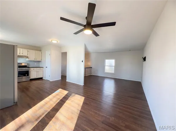 $329,000 | 27 Glenna Drive, St. Peters, MO 63376